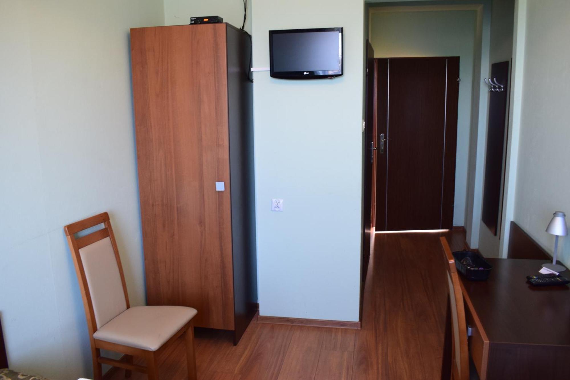 Hotell Manhatan 2*